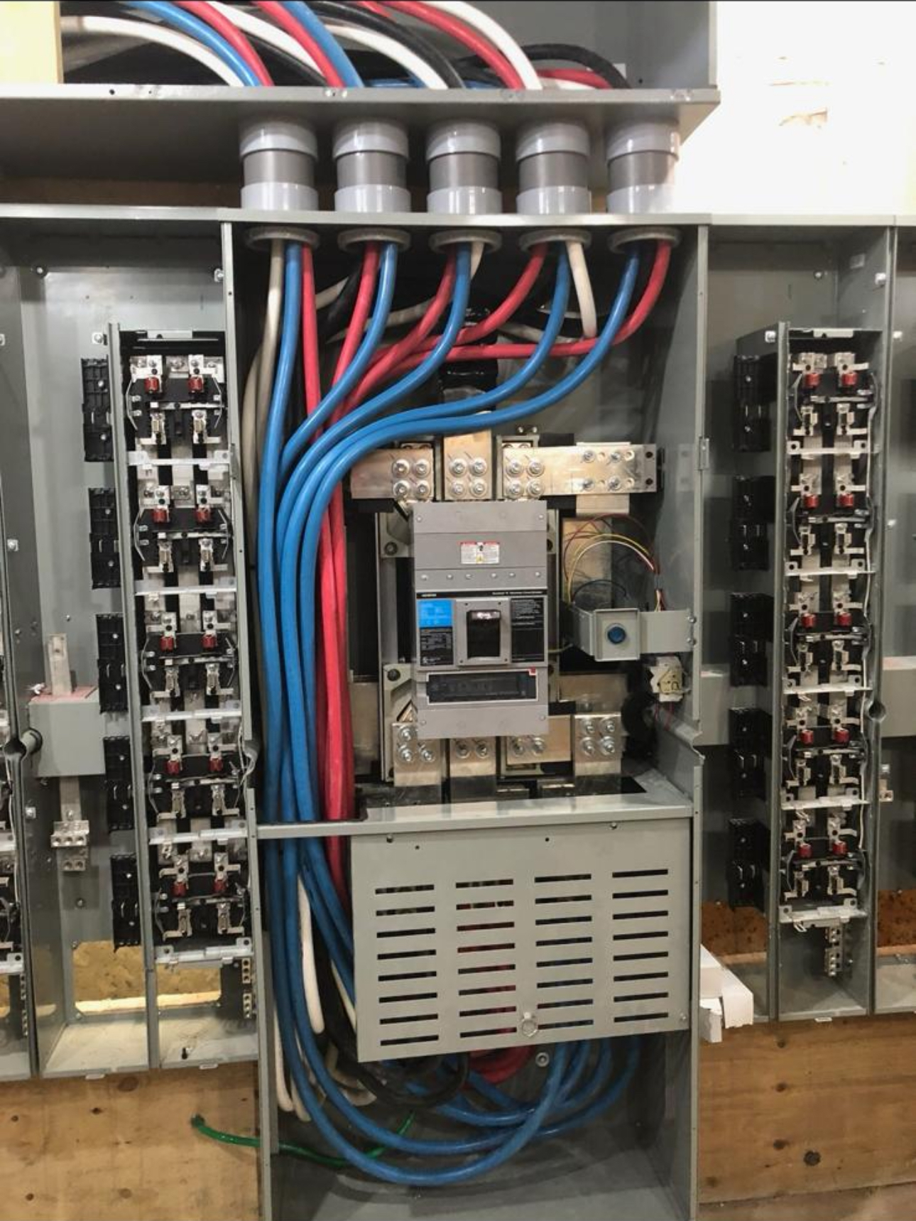 commercial electrician East Bay a small business circut breaker